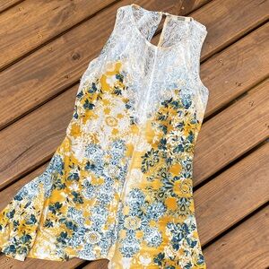 Floral Lace sleeveless tunic tank Gimmicks